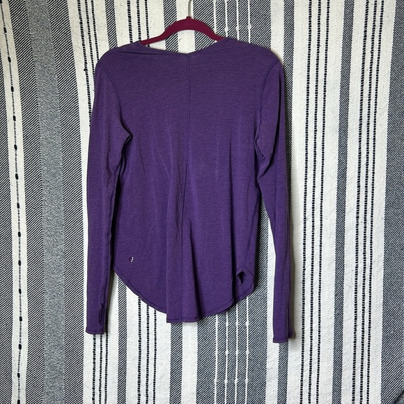 Lululemon Yogini 5 Year Long Sleeve Tee - Picture 3 of 8